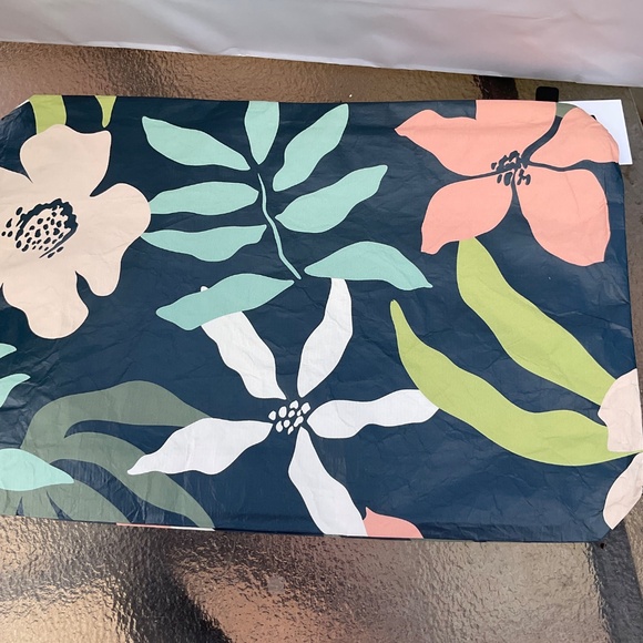 ALOHA COLLECTION Large Pouch NWT - Picture 2 of 5